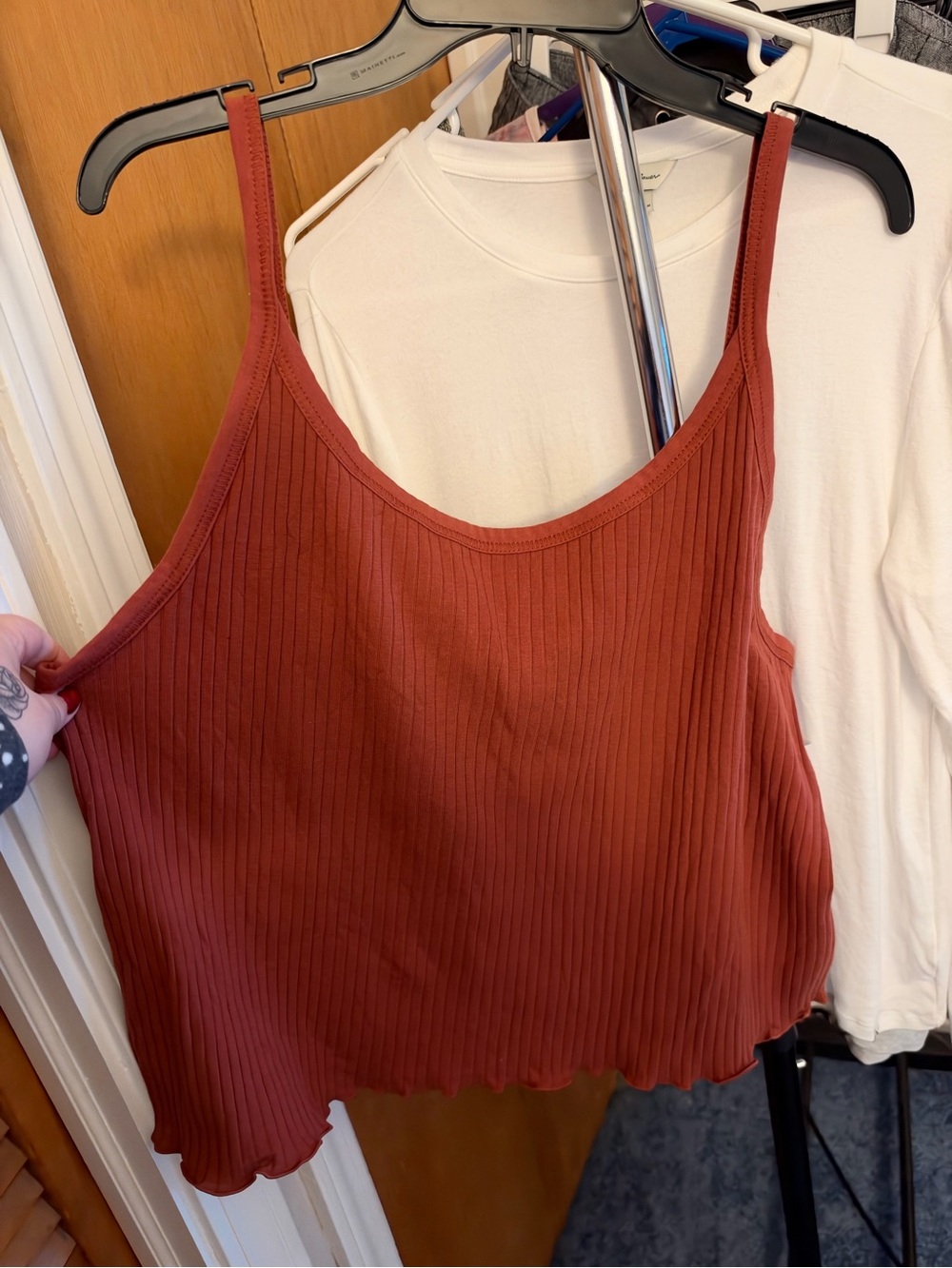 Ribbed Spaghetti-Strap Crop Top - Rust Red